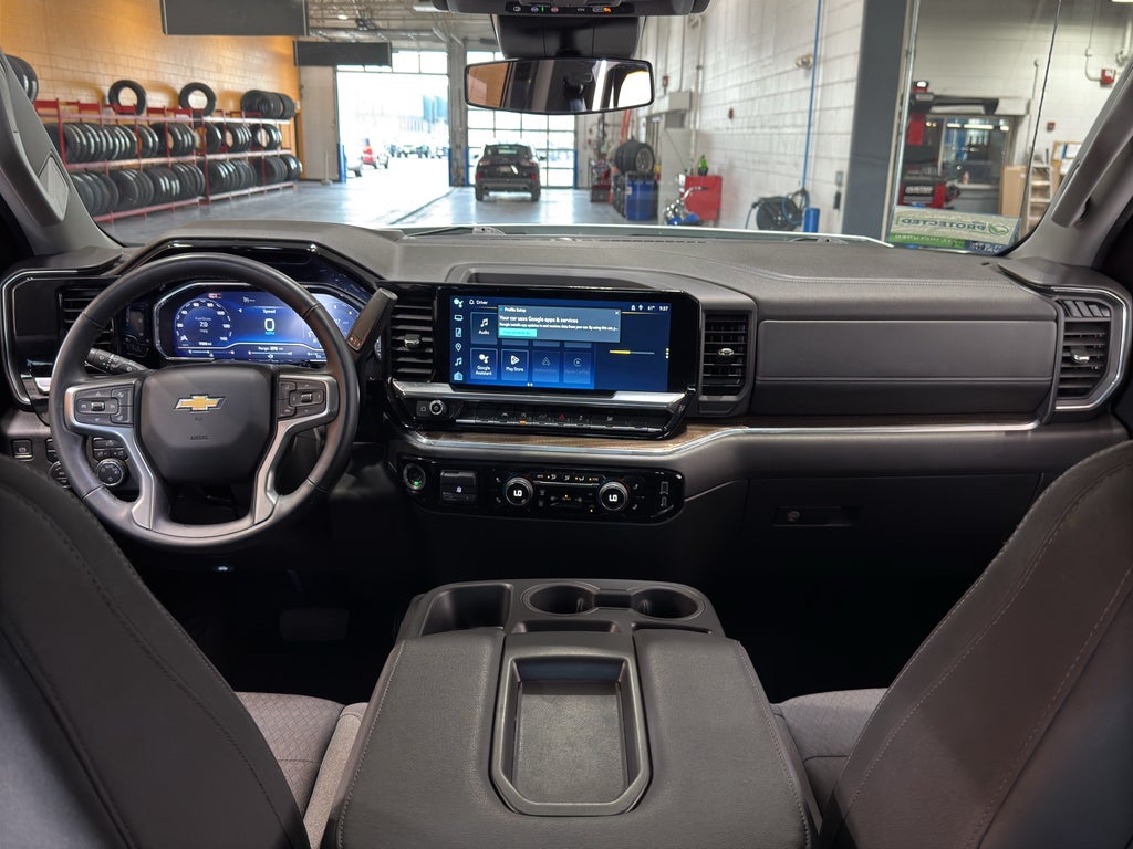 2025 Chevrolet Silverado 1500 LT