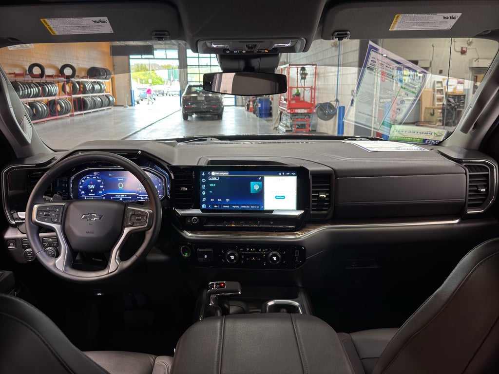 2025 Chevrolet Silverado 1500 RST