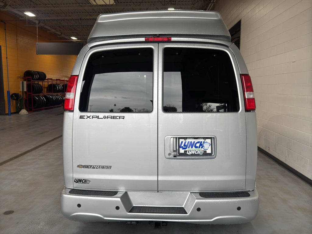 2026 Chevrolet Express Cargo WT