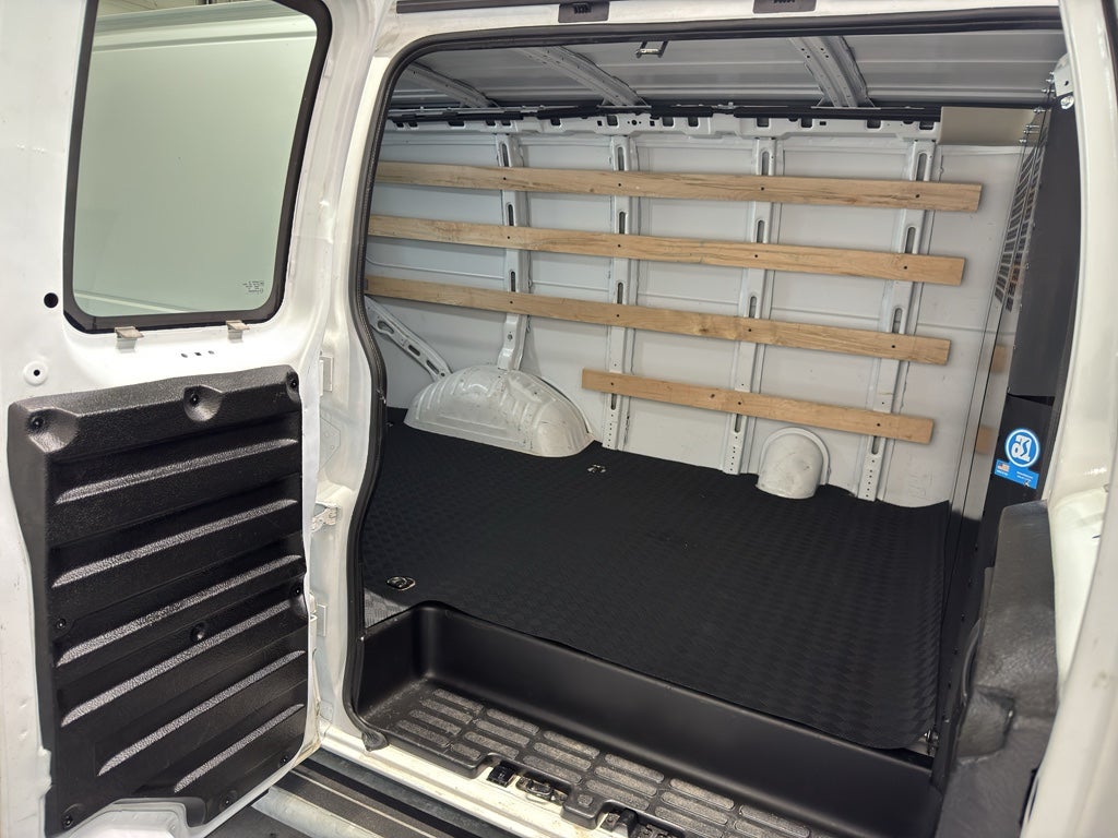 2024 Chevrolet Express Cargo 2500 WT