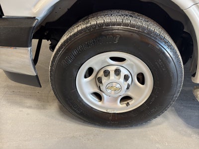 2024 Chevrolet Express Cargo 2500 WT
