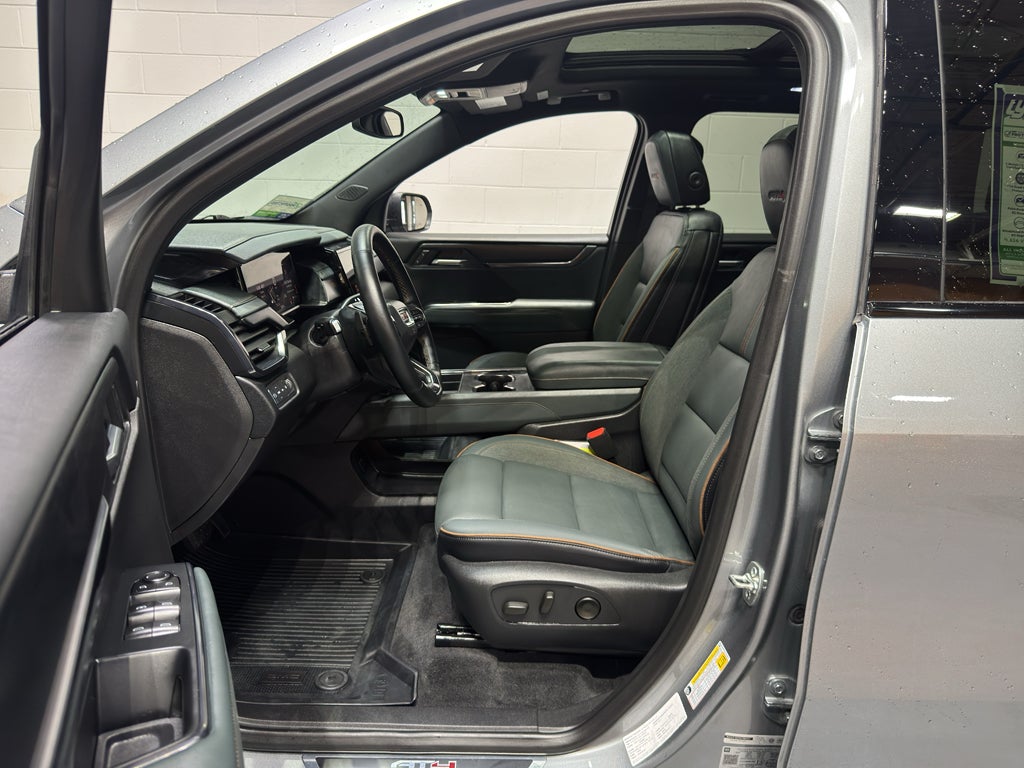 2025 GMC Acadia AT4