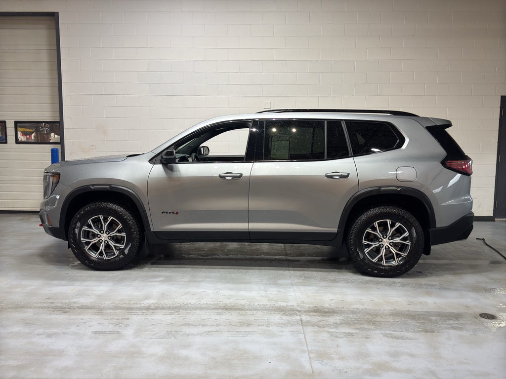 2025 GMC Acadia AT4
