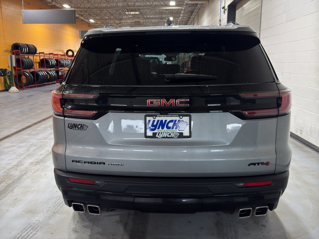 2025 GMC Acadia AT4