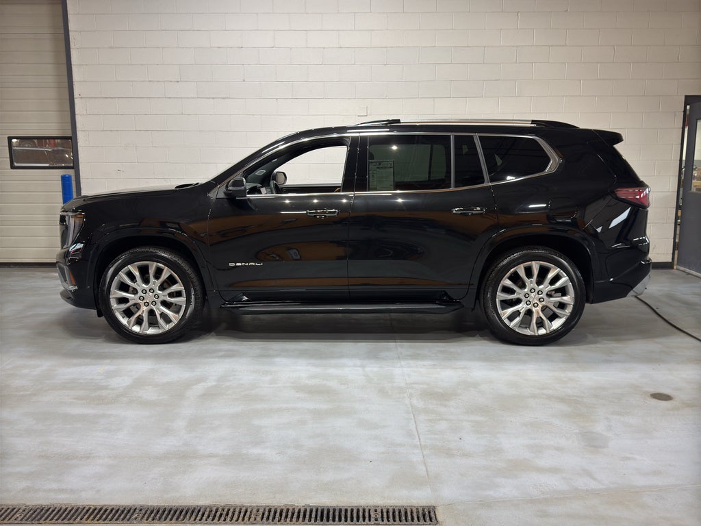 2024 GMC Acadia Denali