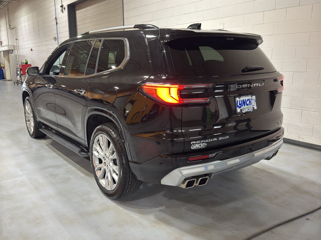 2024 GMC Acadia Denali