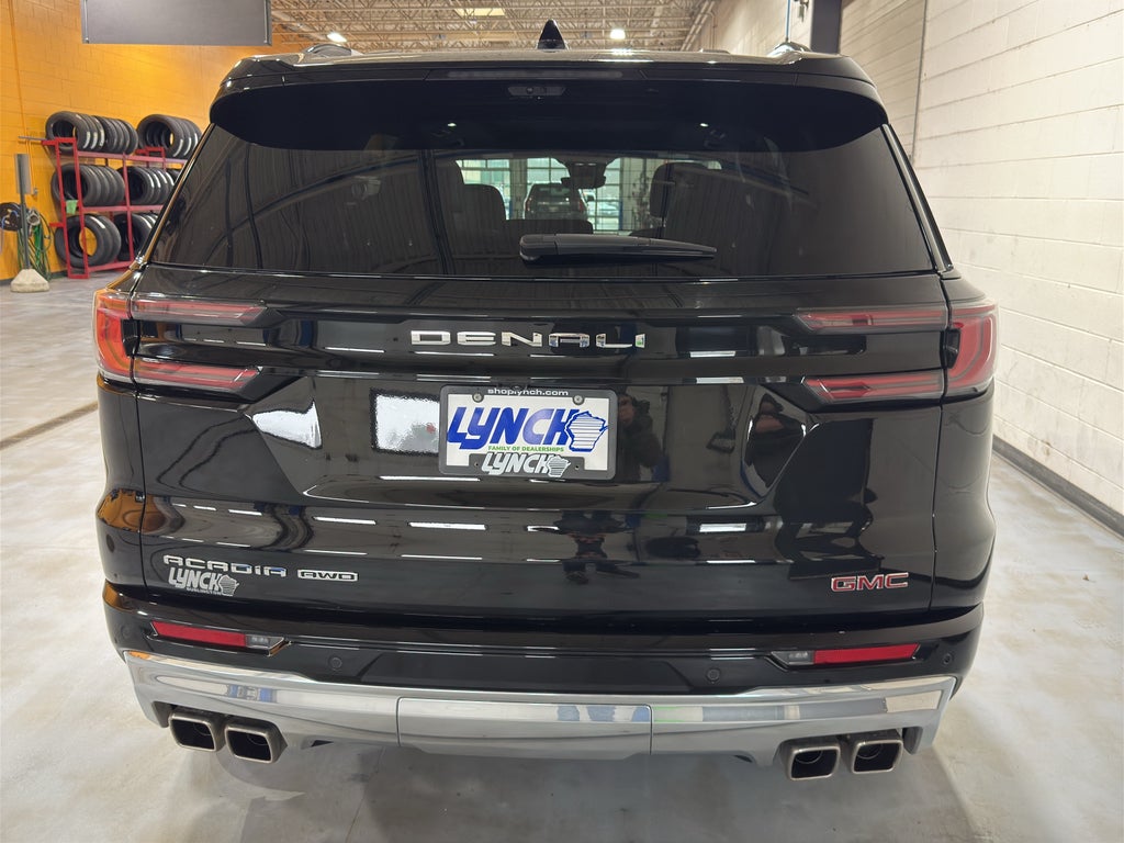 2024 GMC Acadia Denali