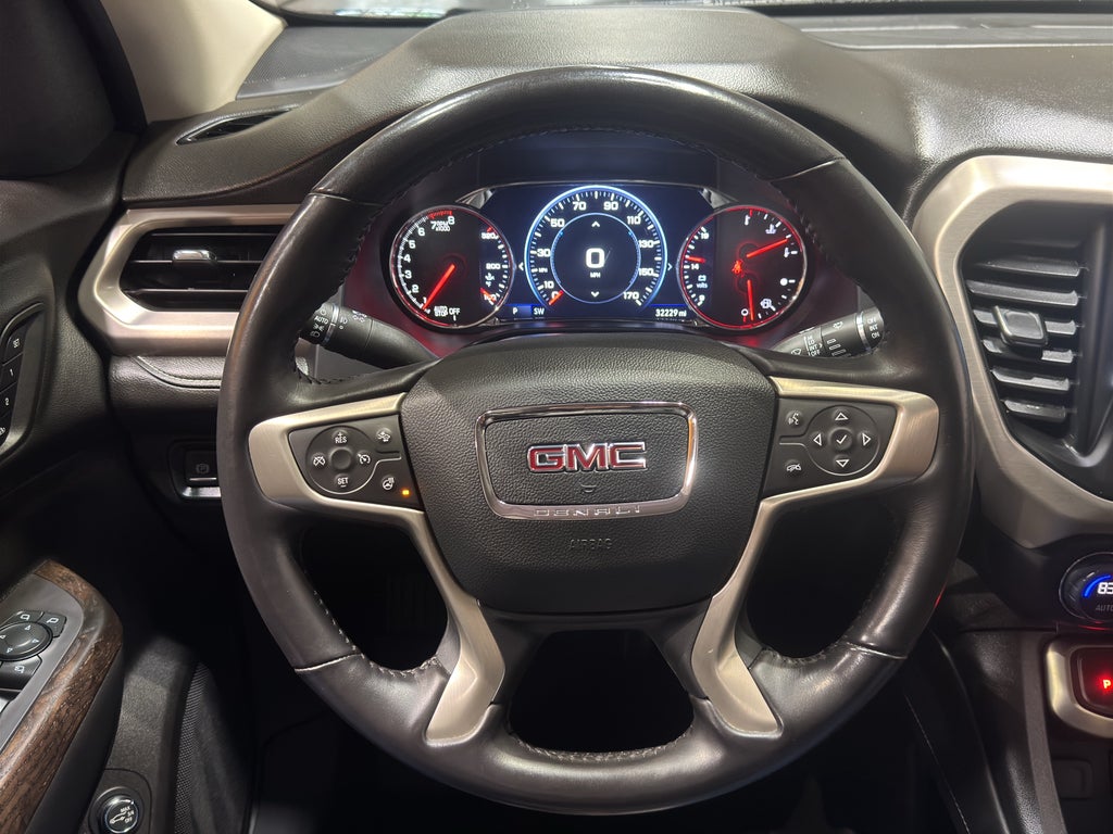 2022 GMC Acadia Denali