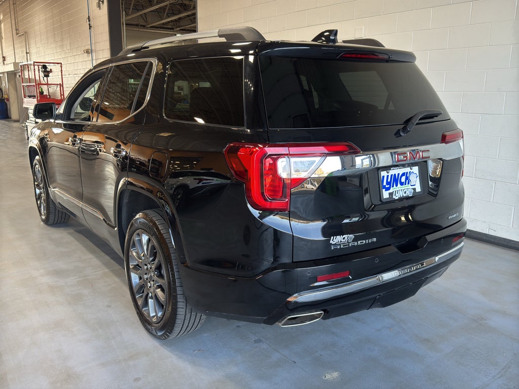2023 GMC Acadia Denali