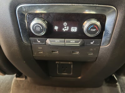 2025 GMC Yukon Elevation