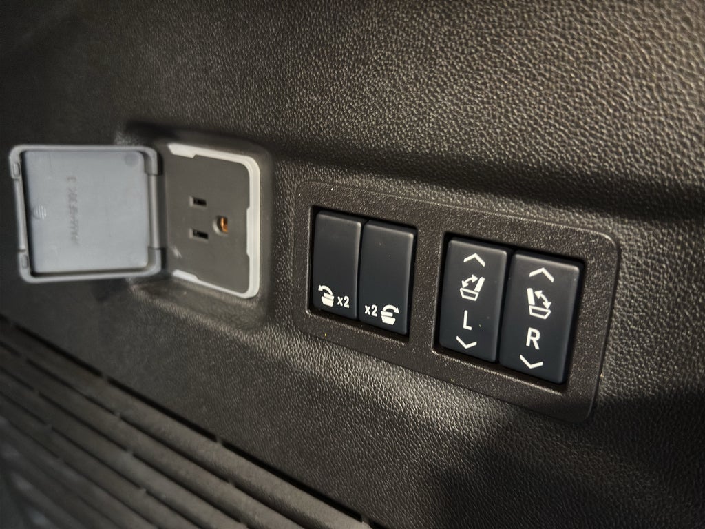 2025 GMC Yukon XL Elevation