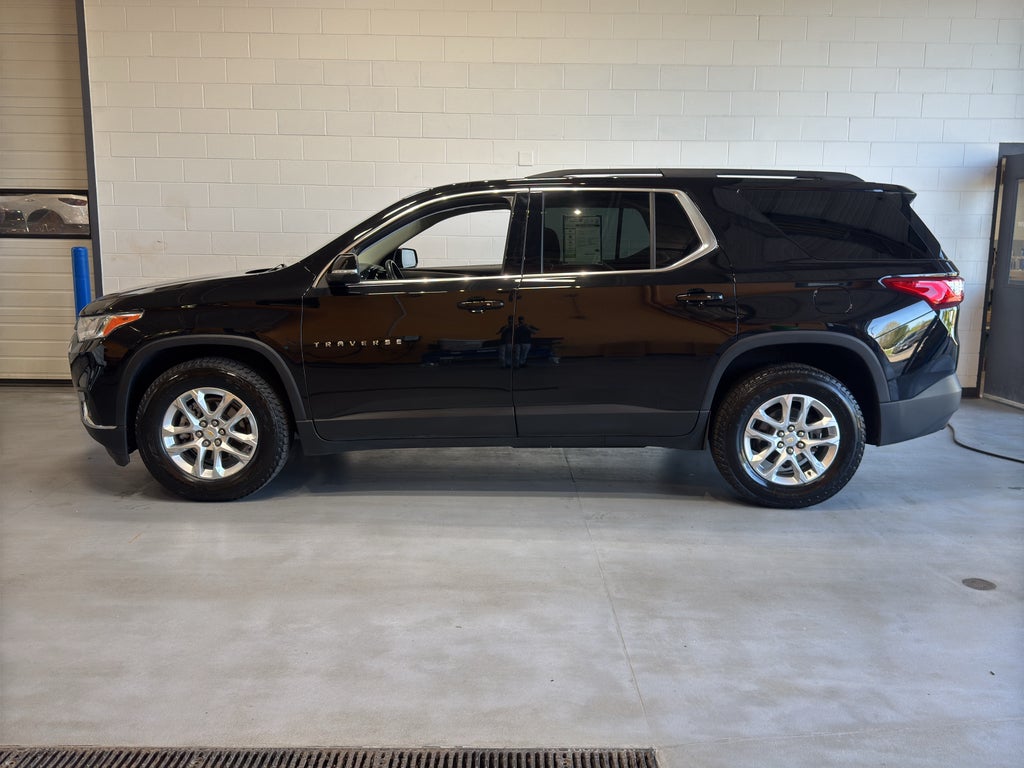 2021 Chevrolet Traverse LT Cloth