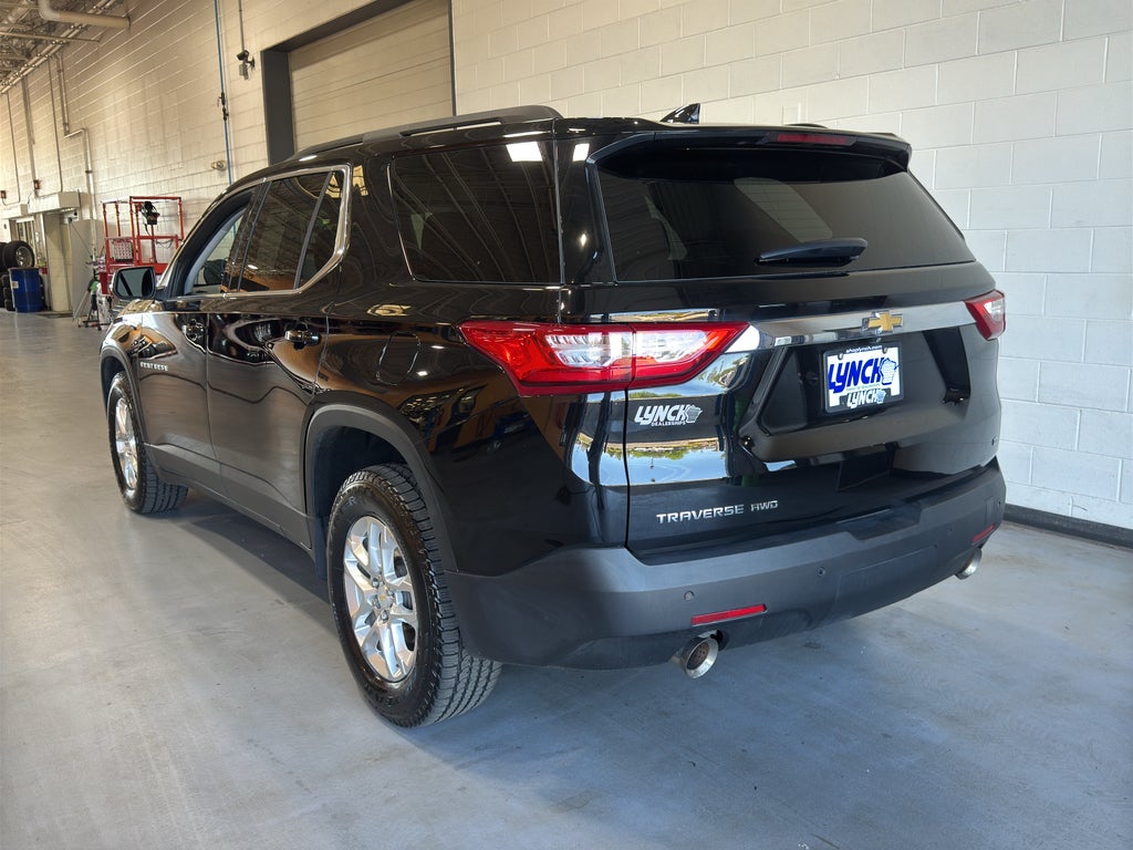 2021 Chevrolet Traverse LT Cloth