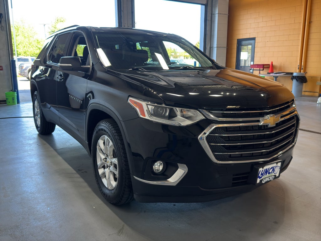 2021 Chevrolet Traverse LT Cloth