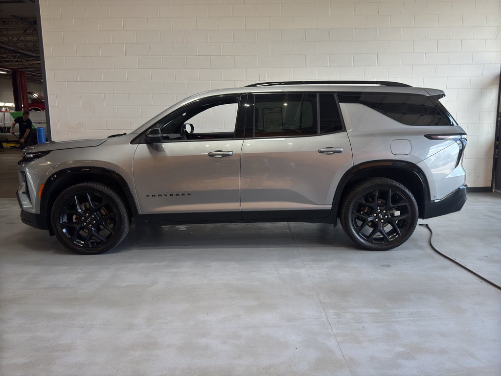 2025 Chevrolet Traverse RS