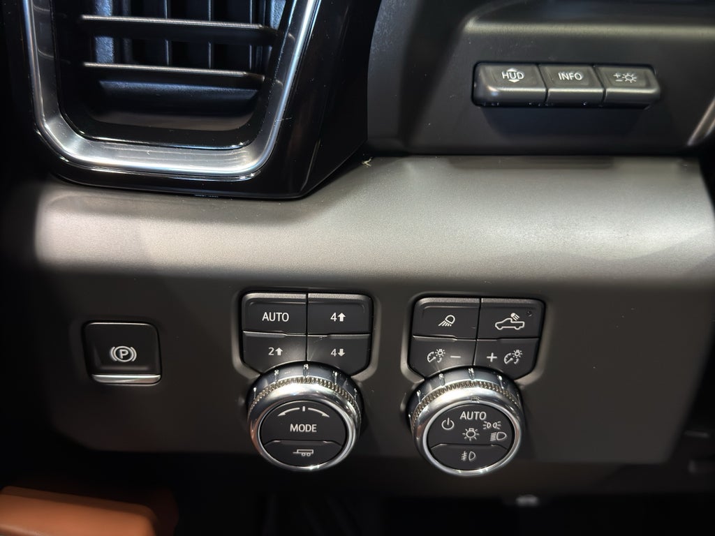 2025 GMC Sierra 3500 HD Denali Ultimate