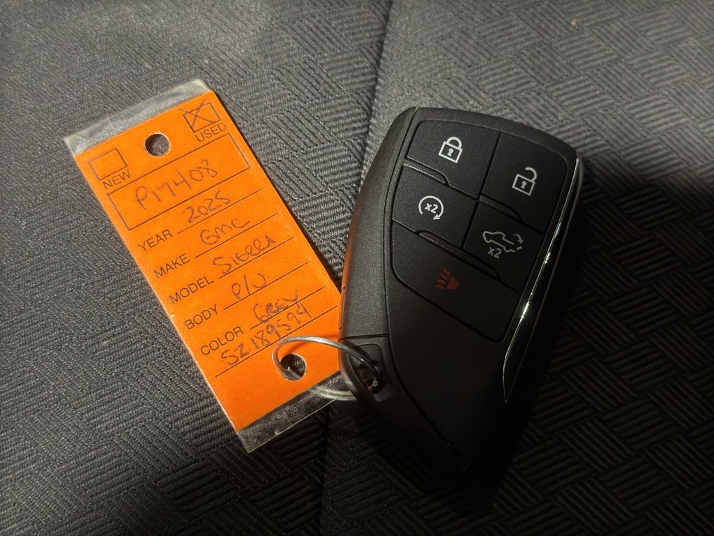 2025 GMC Sierra 1500 Elevation