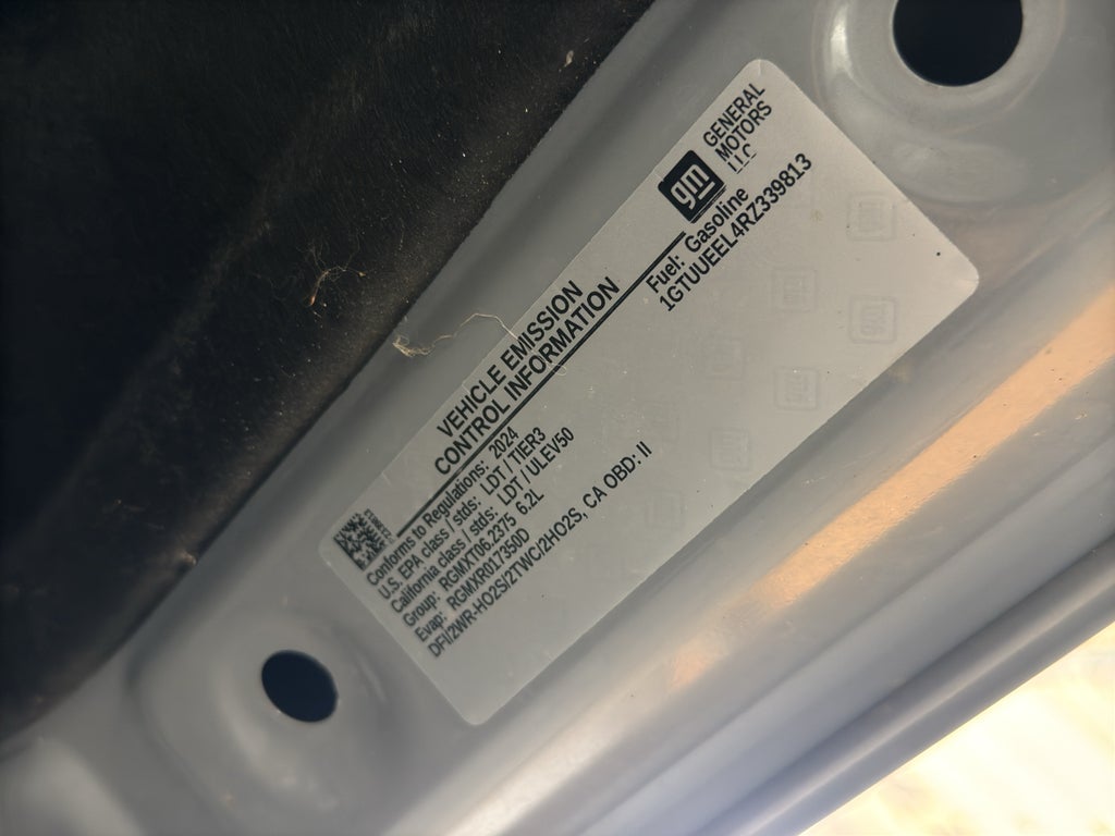 2024 GMC Sierra 1500 AT4