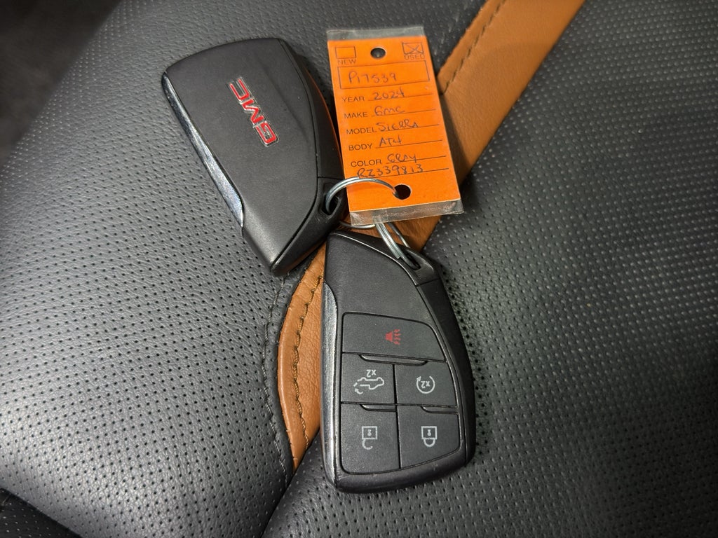 2024 GMC Sierra 1500 AT4