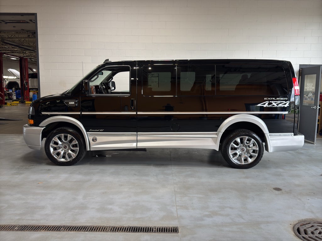 2023 GMC Savana Cargo 2500 Work Van