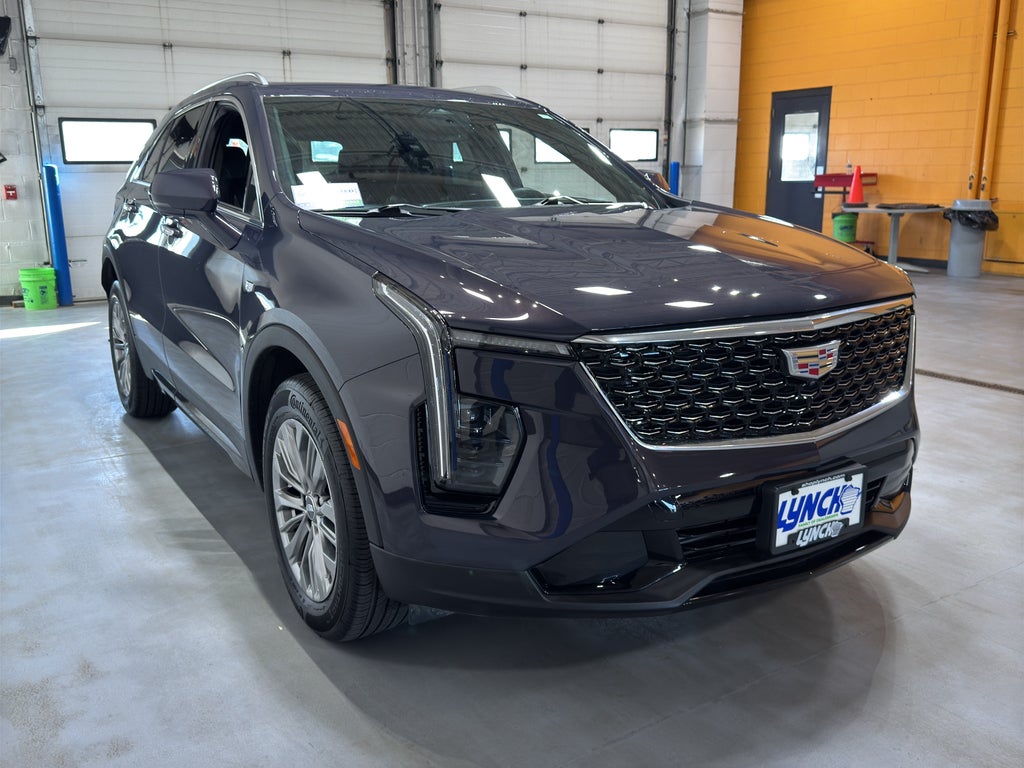 2025 Cadillac XT4 Premium Luxury