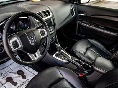 2011 Dodge Avenger Lux