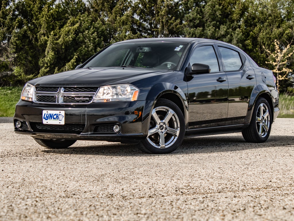 2011 Dodge Avenger Lux
