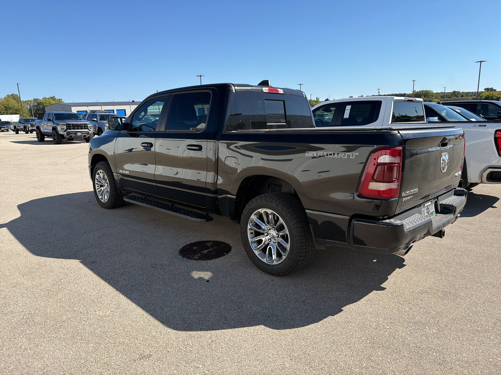 2023 RAM 1500 Laramie Crew Cab 4x4 5'7" Box