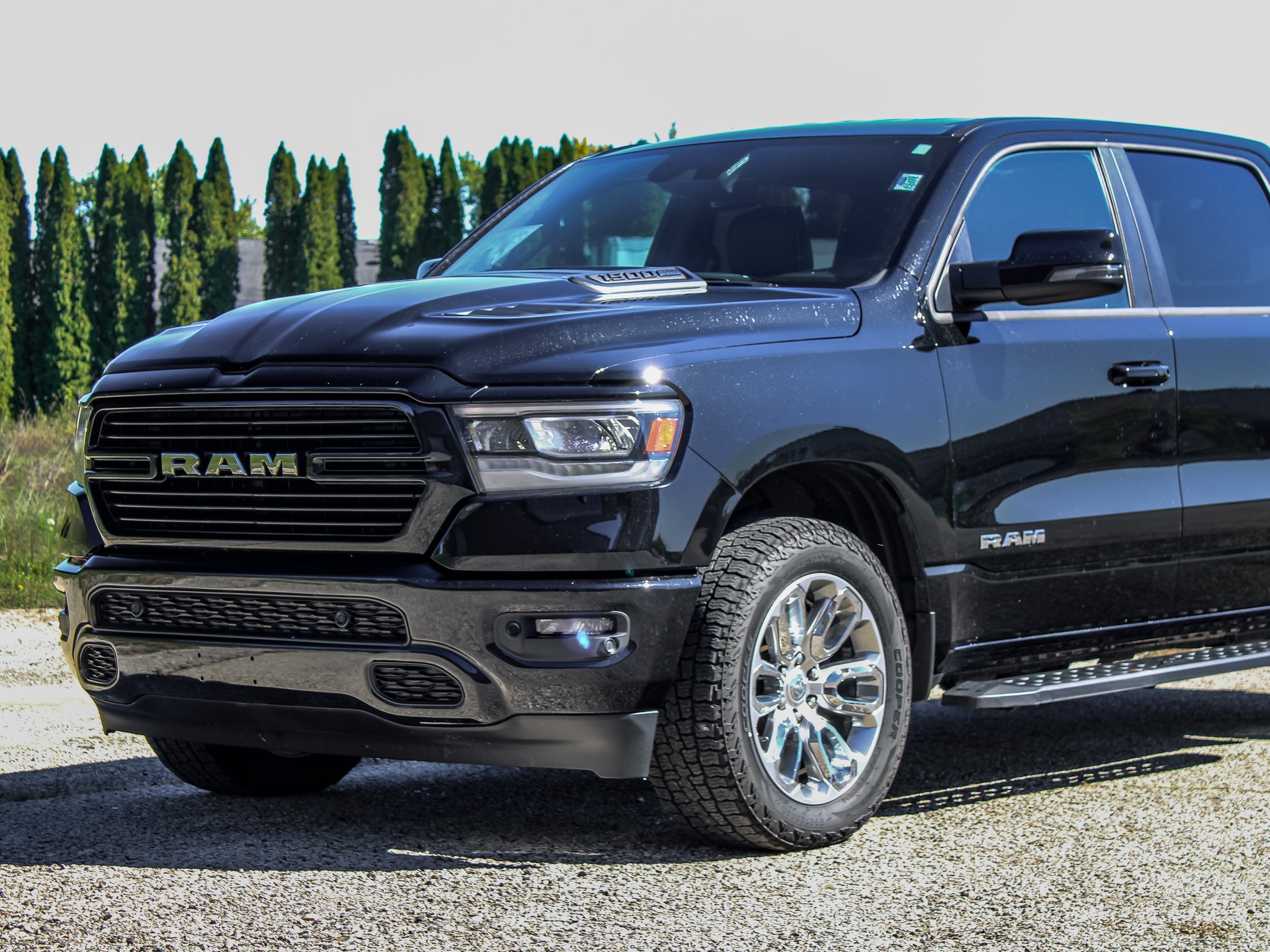 2023 RAM 1500 Laramie Crew Cab 4x4 5'7" Box