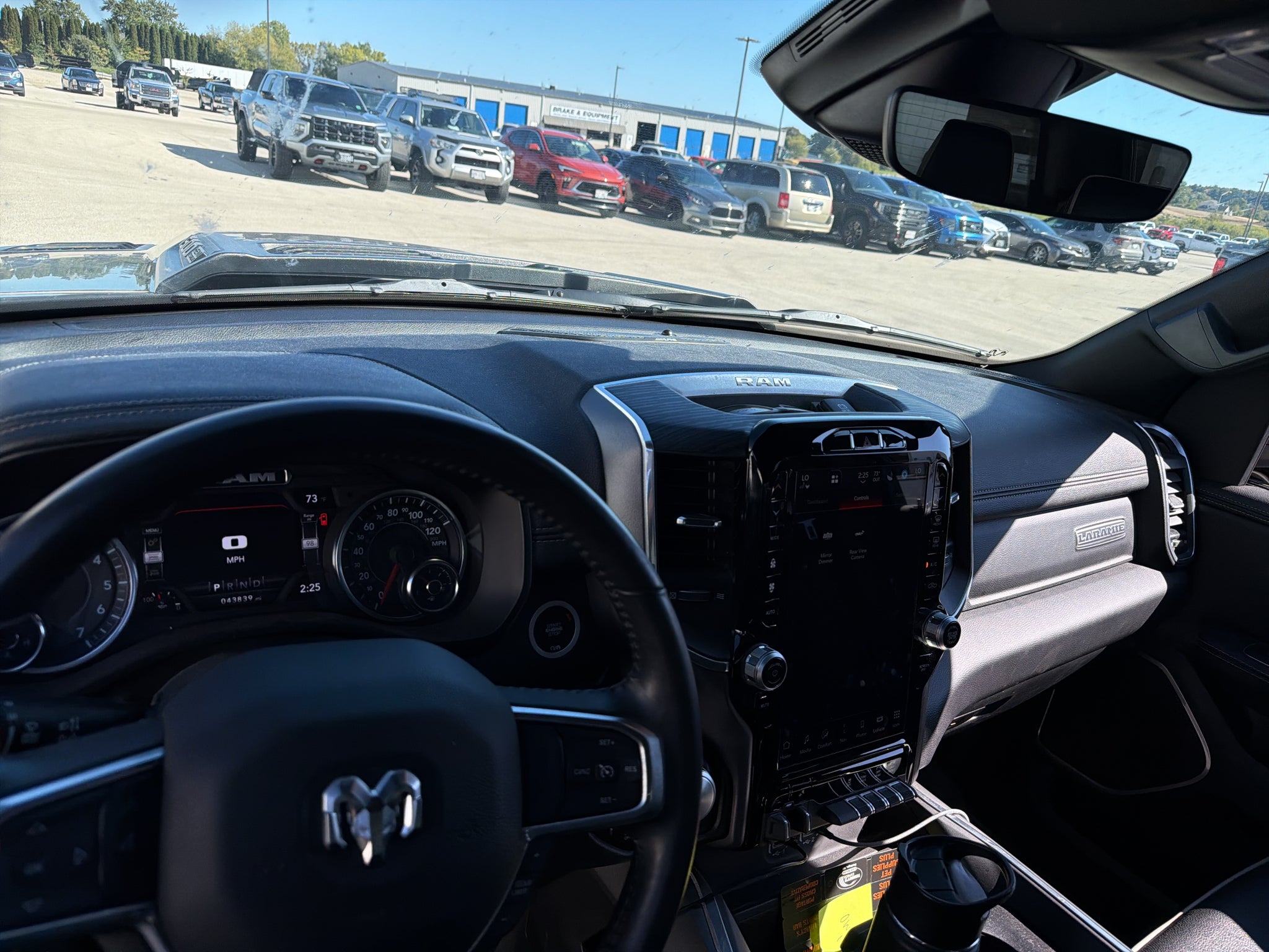 2023 RAM 1500 Laramie Crew Cab 4x4 5'7" Box