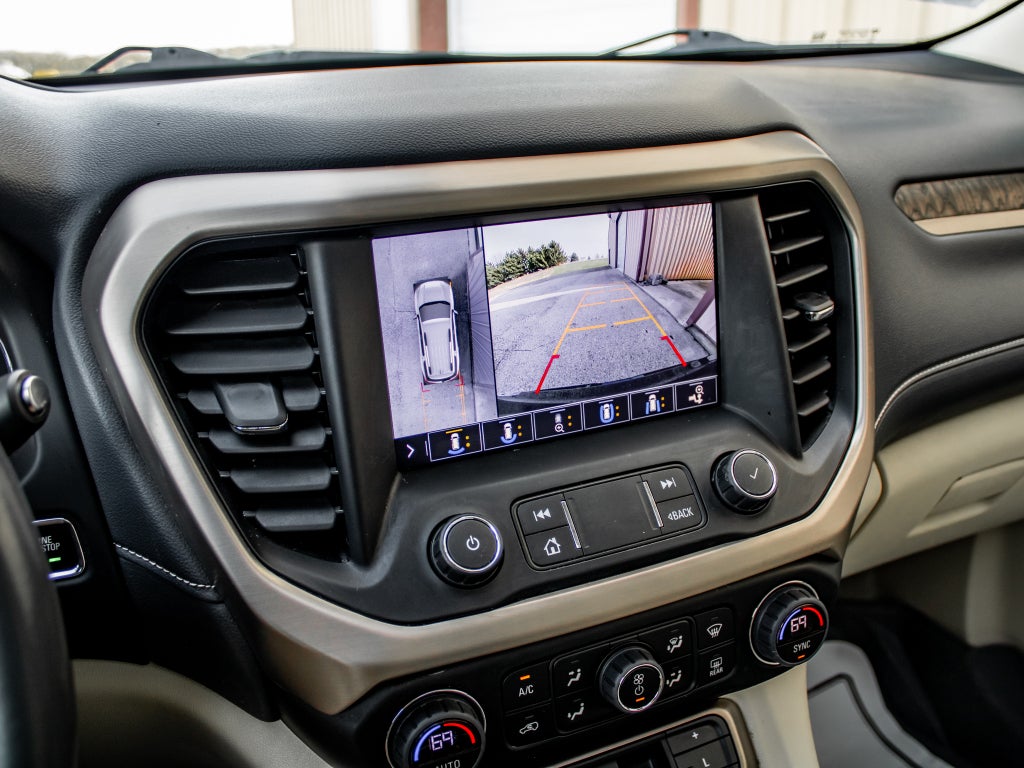 2020 GMC Acadia Denali