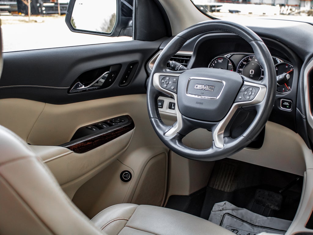 2020 GMC Acadia Denali