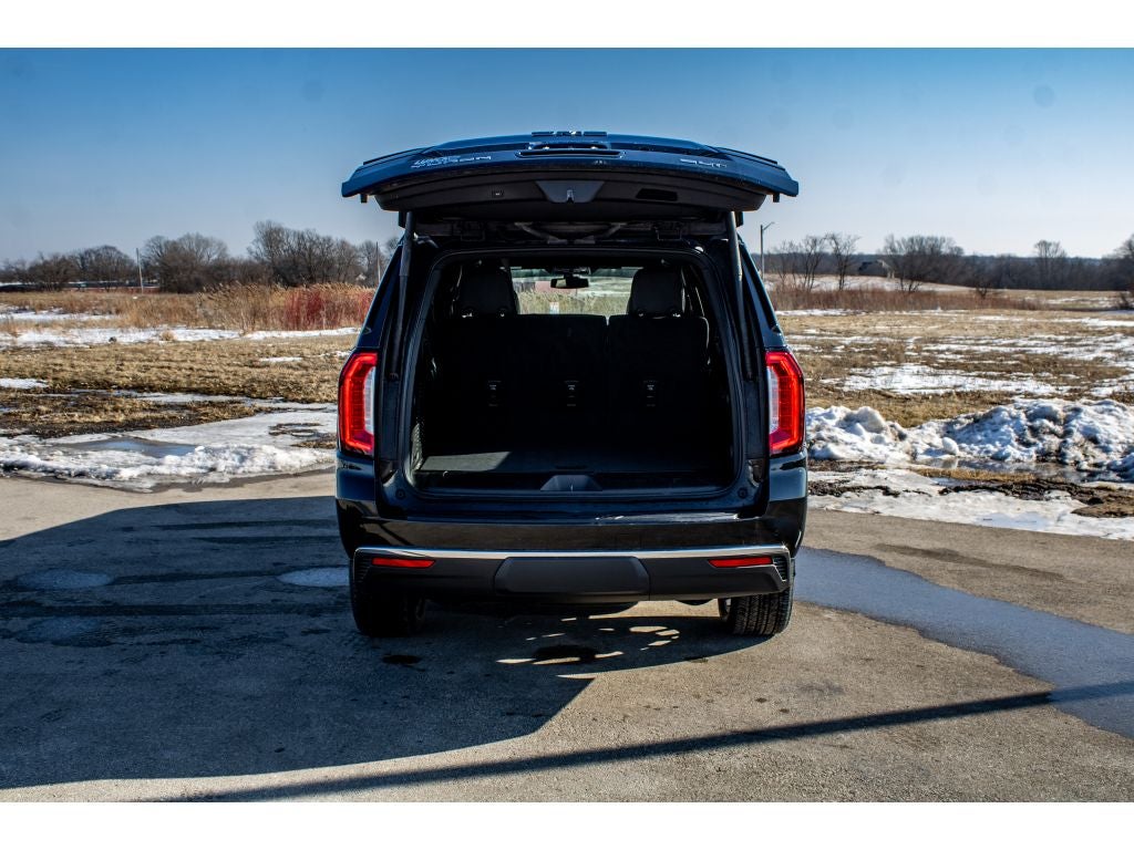 2022 GMC Yukon XL SLT