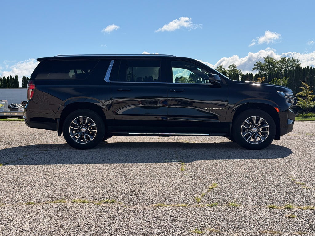 2024 Chevrolet Suburban LT