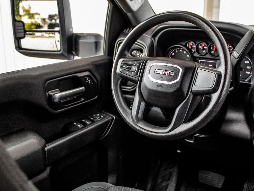 2024 GMC Sierra 2500 HD Pro