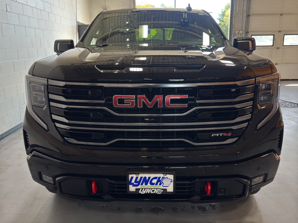 2025 GMC Sierra 1500 AT4