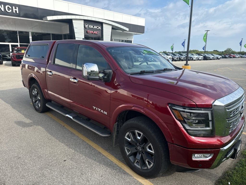 2023 Nissan TITAN Crew Cab Platinum Reserve 4x4