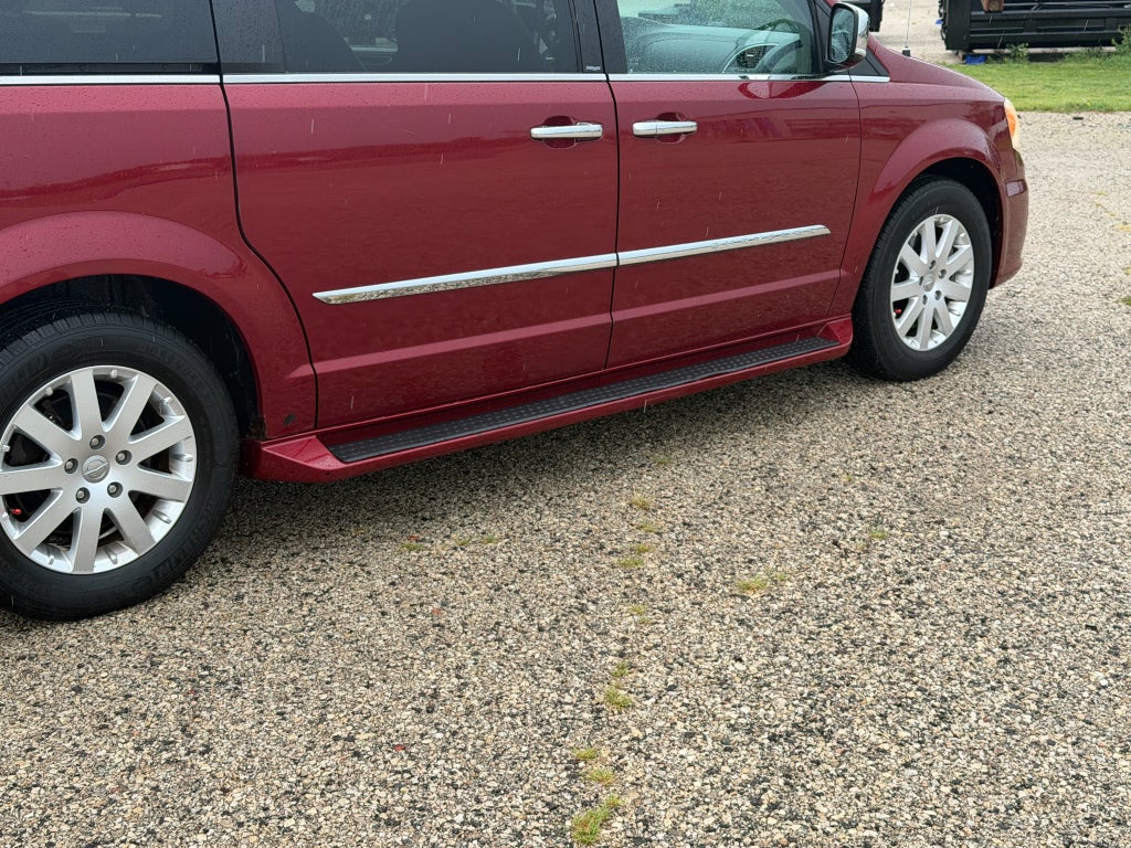 2012 Chrysler Town & Country Touring-L