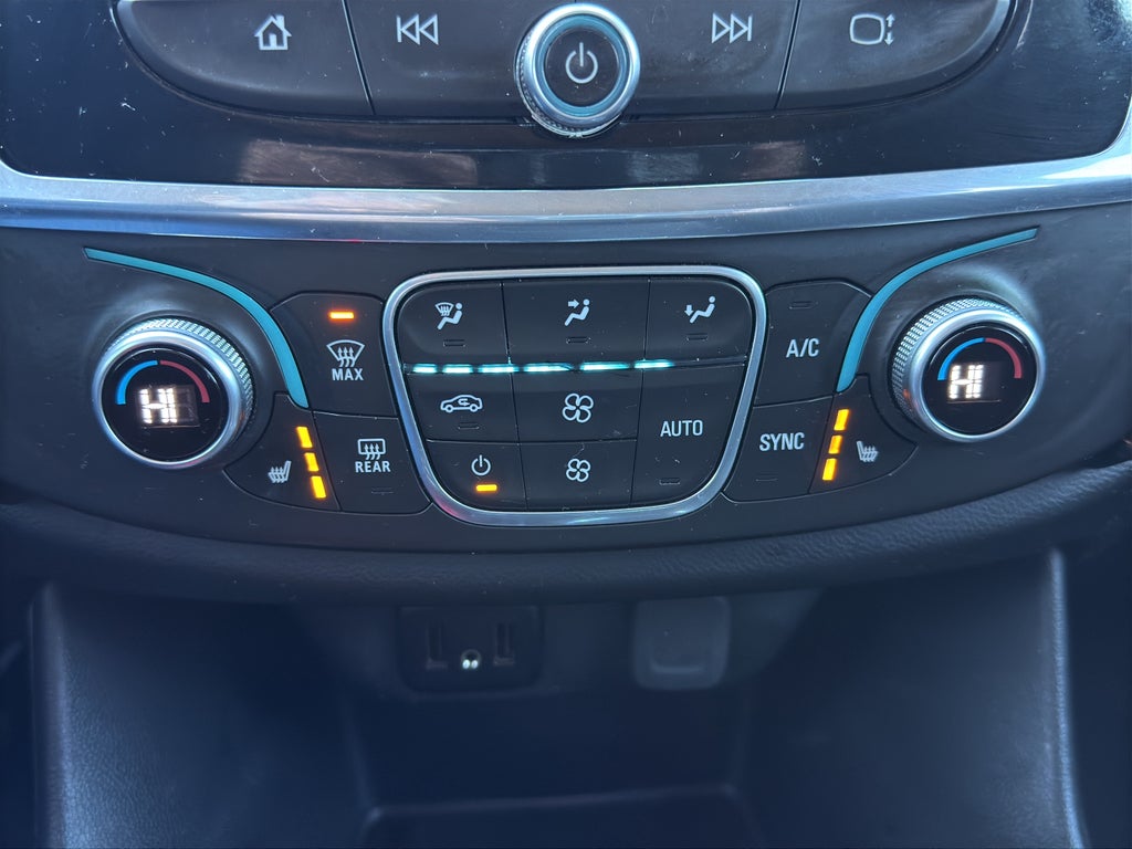 2018 Chevrolet Traverse LT Cloth