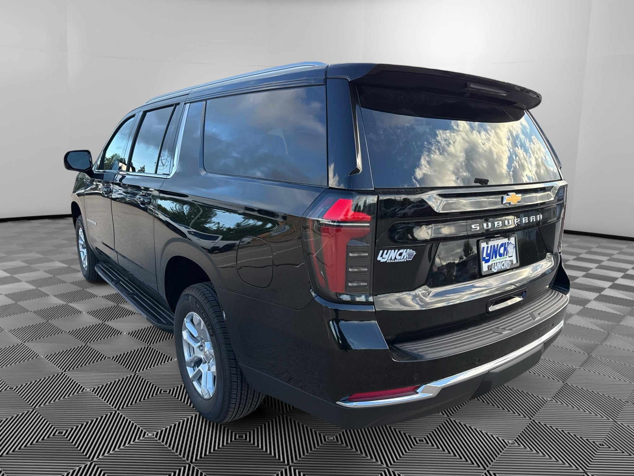 2026 Chevrolet Suburban LS