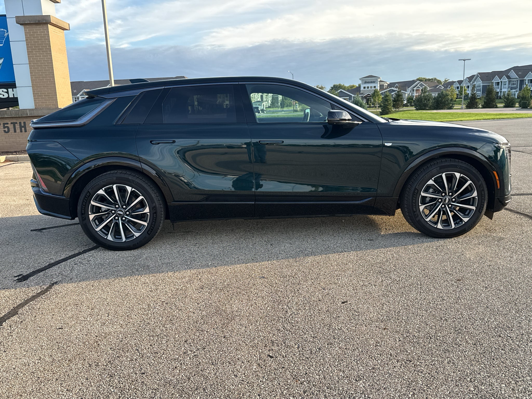 2024 Cadillac LYRIQ Sport 1