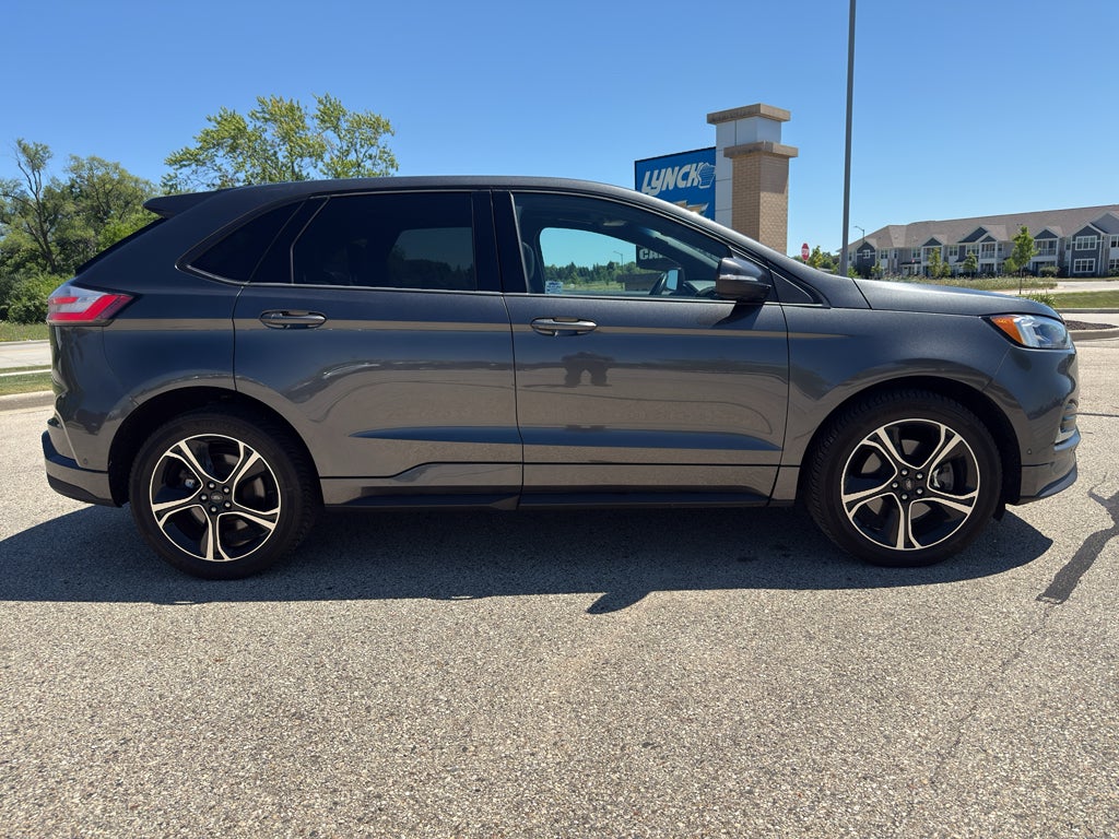 2020 Ford Edge ST