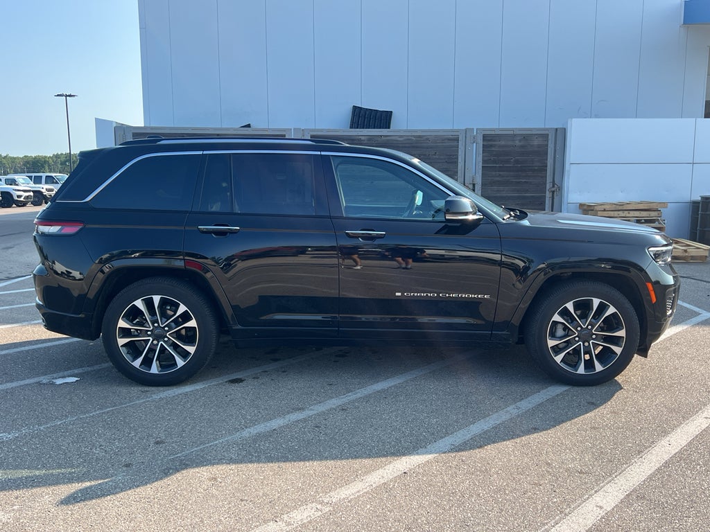 2022 Jeep Grand Cherokee Overland