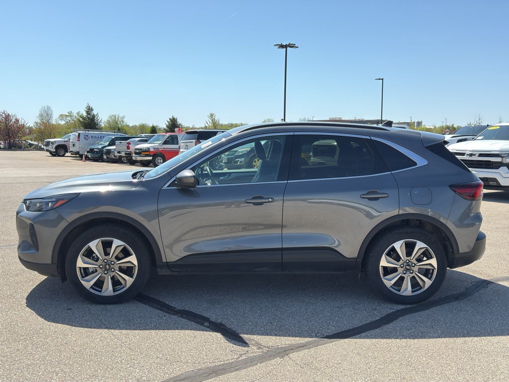 2025 Ford Escape Platinum