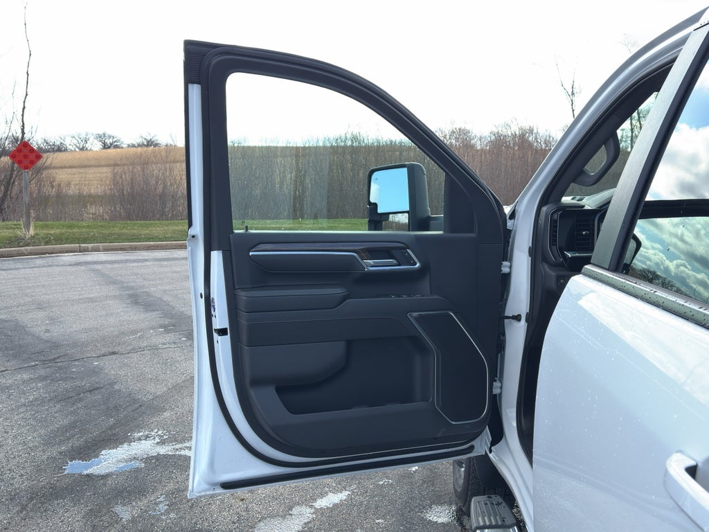 2025 Chevrolet Silverado 3500 HD LT DRW