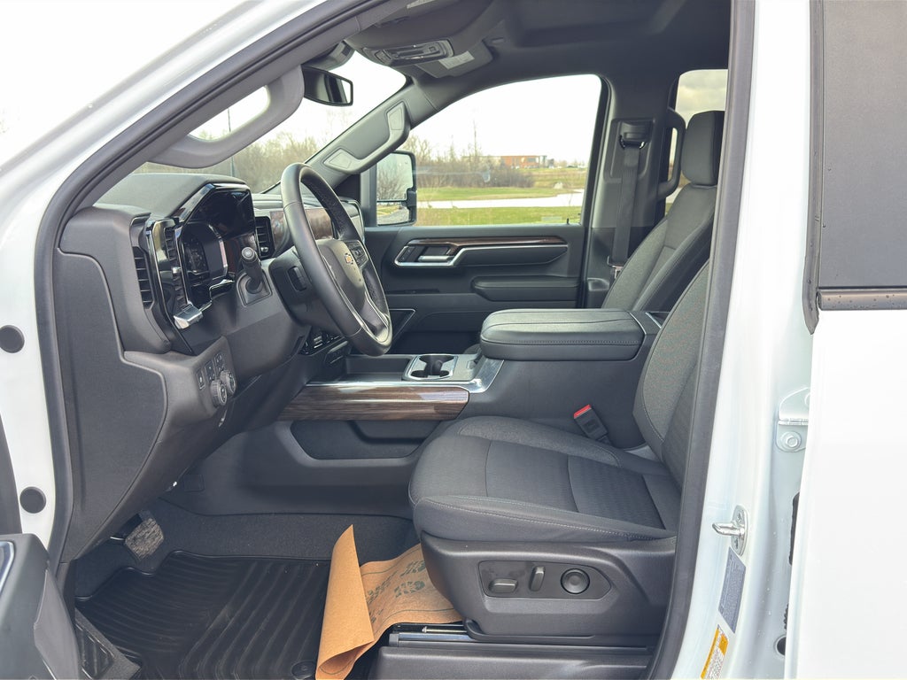 2025 Chevrolet Silverado 3500 HD LT DRW