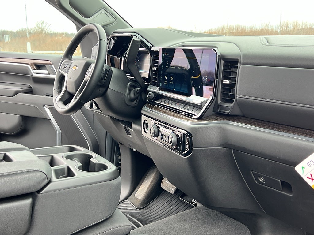 2024 Chevrolet Silverado 1500 LT (2FL)