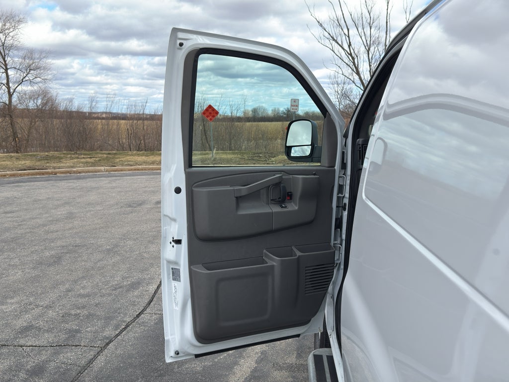 2024 Chevrolet Express Cargo 2500 WT