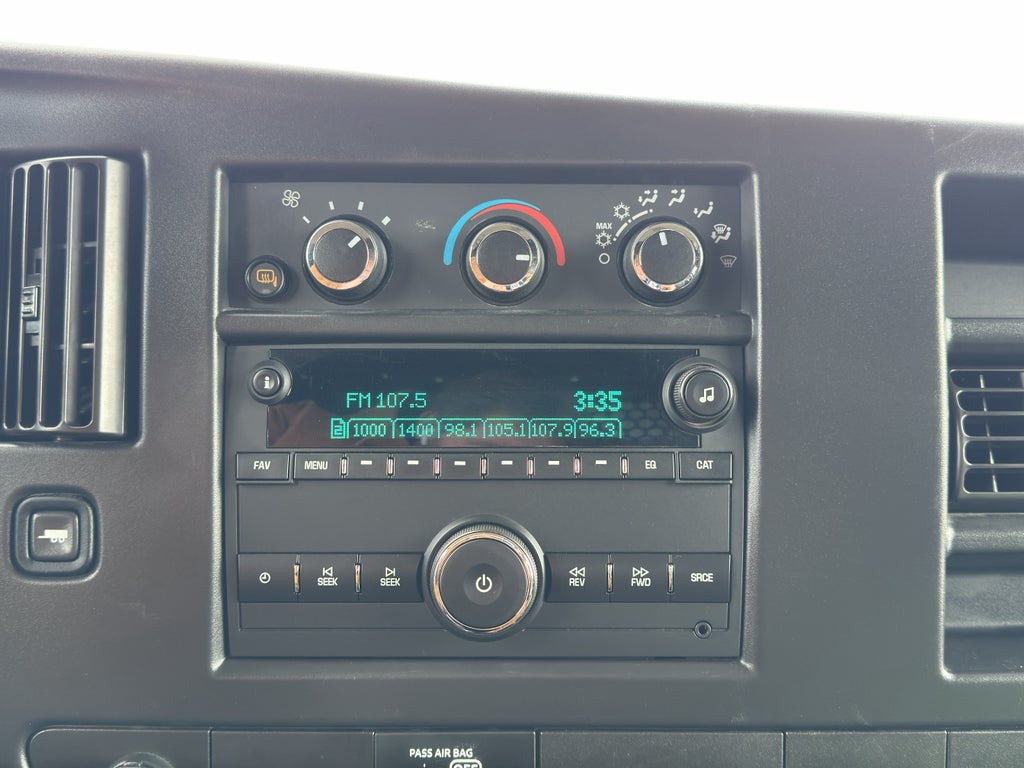 2024 Chevrolet Express Cargo 2500 WT