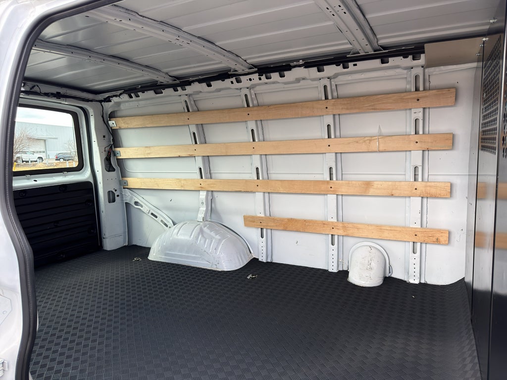 2024 Chevrolet Express Cargo 2500 WT